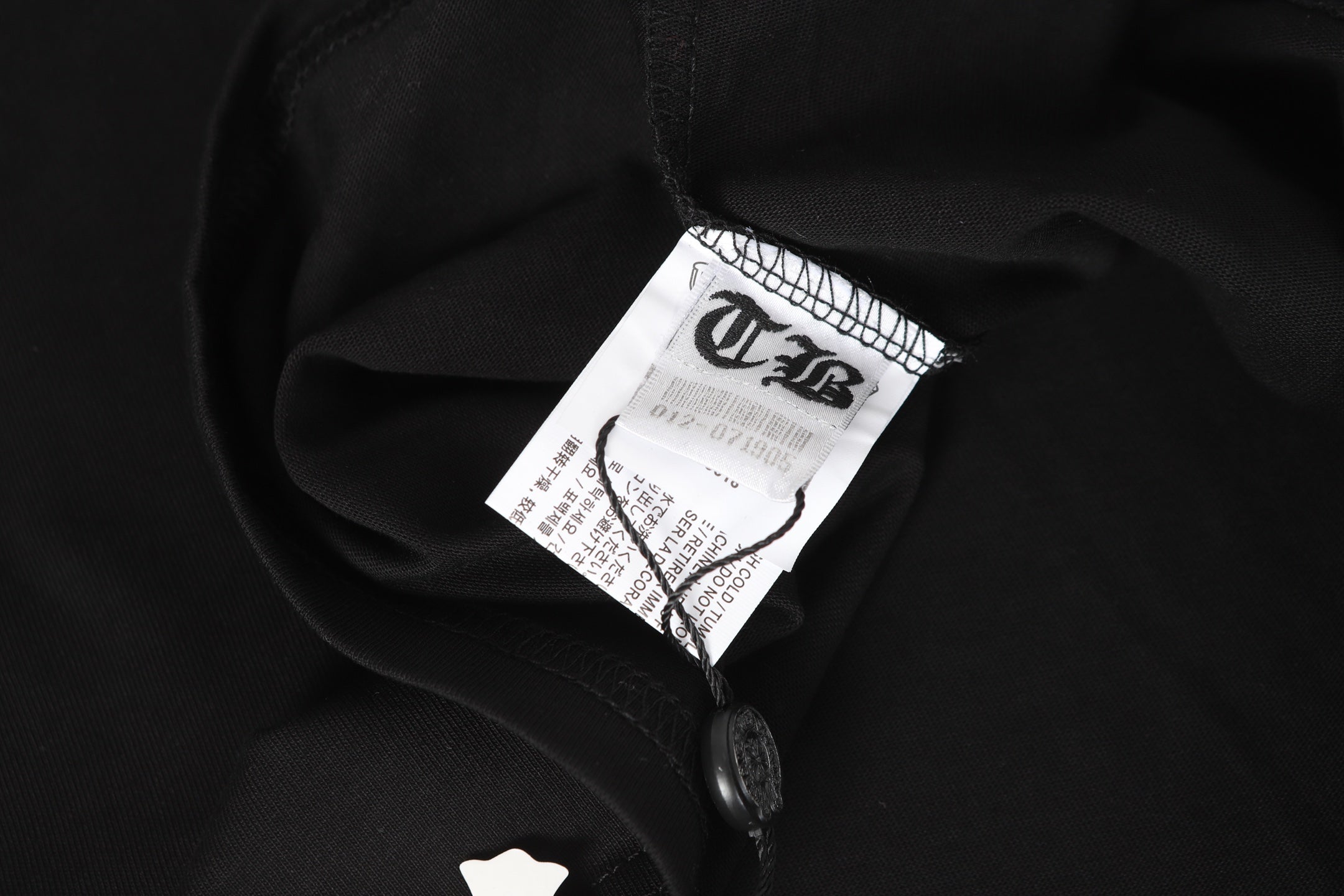 Logo Flag Long Sleeve Tee - Black White Gothic Street T-Shirt K2126